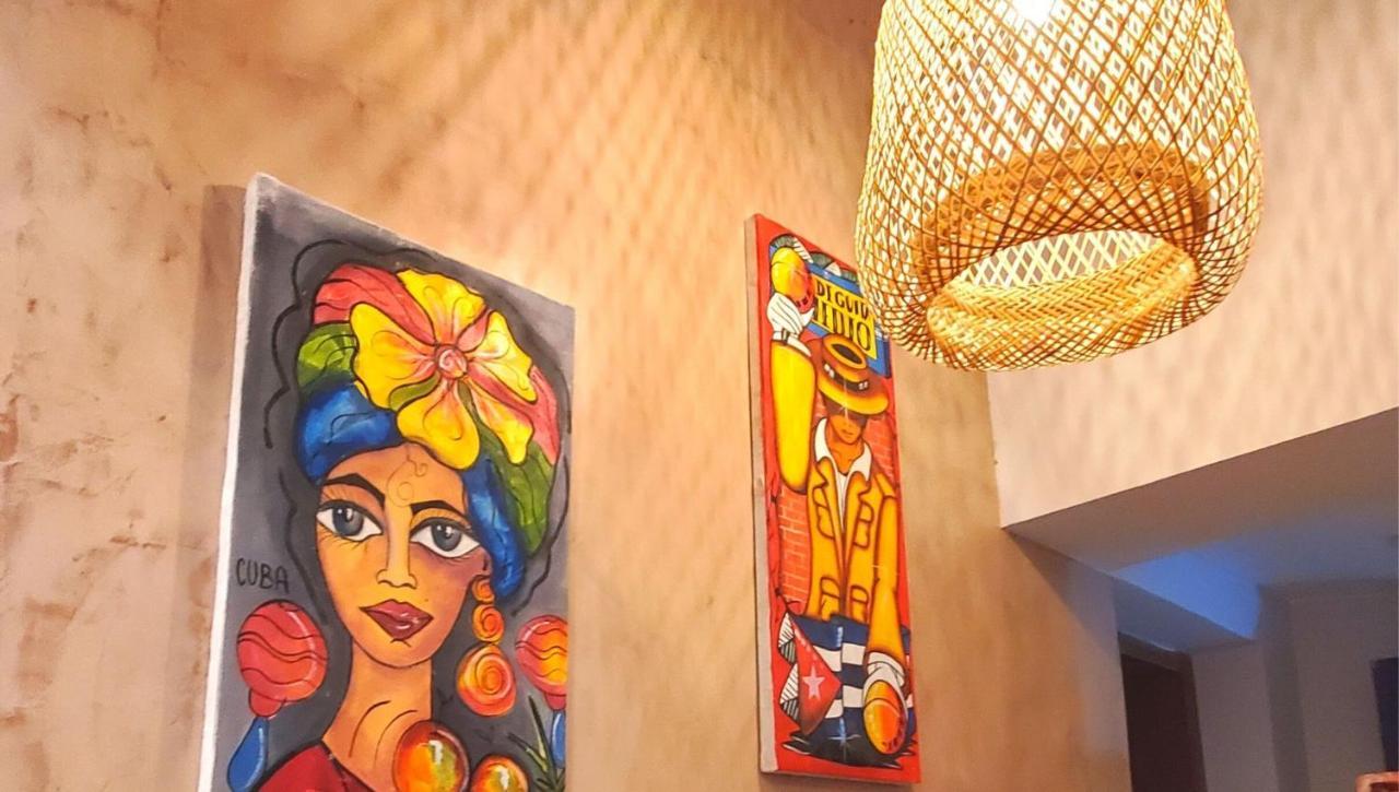 Hotel Inti Кито Екстериор снимка