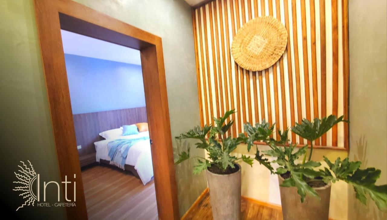 Hotel Inti Кито Екстериор снимка