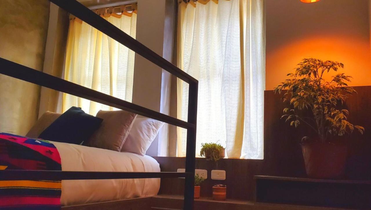 Hotel Inti Кито Екстериор снимка