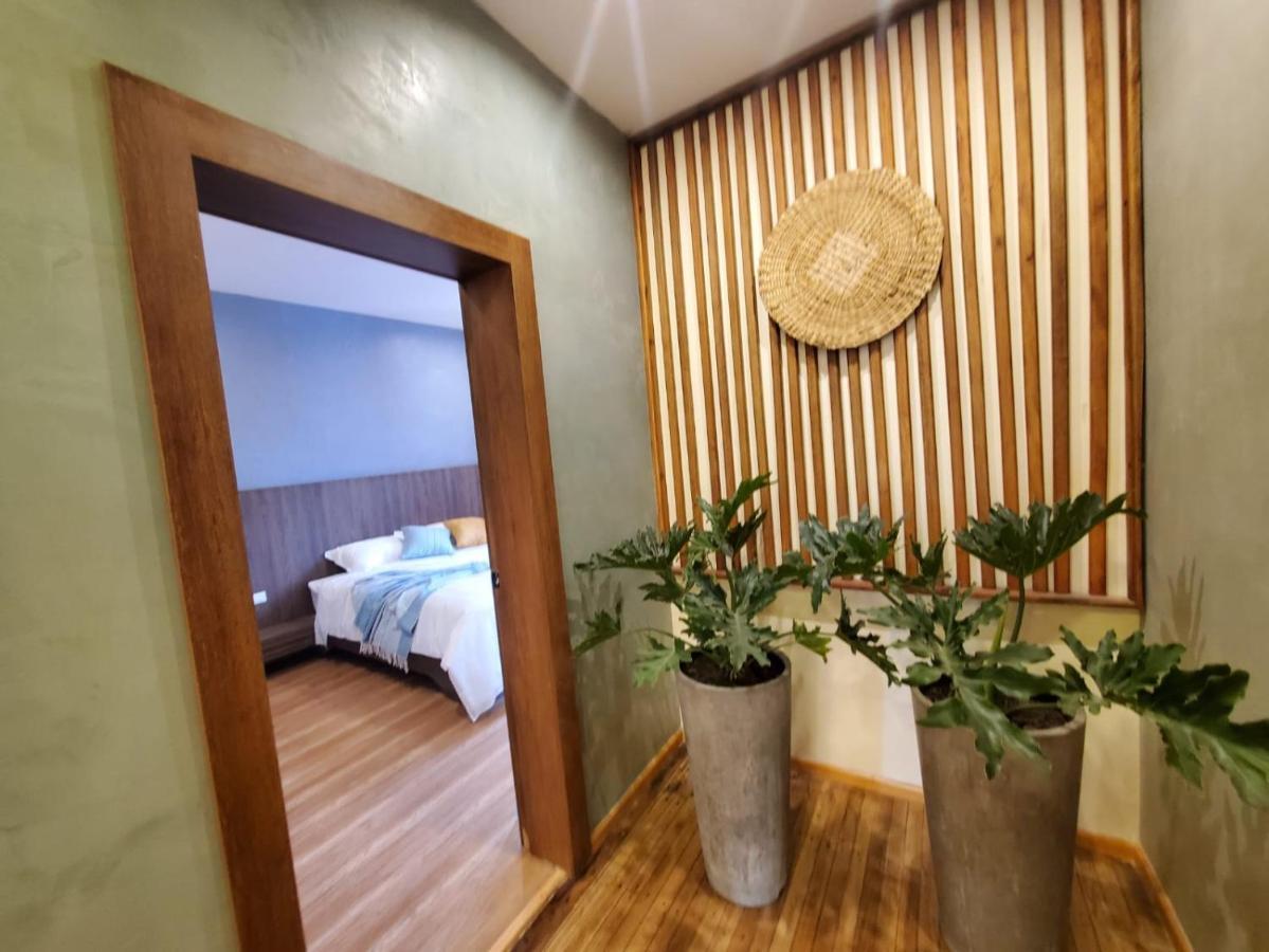 Hotel Inti Кито Екстериор снимка