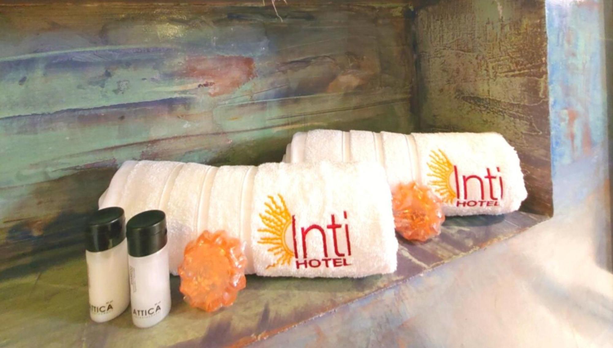 Hotel Inti Кито Екстериор снимка