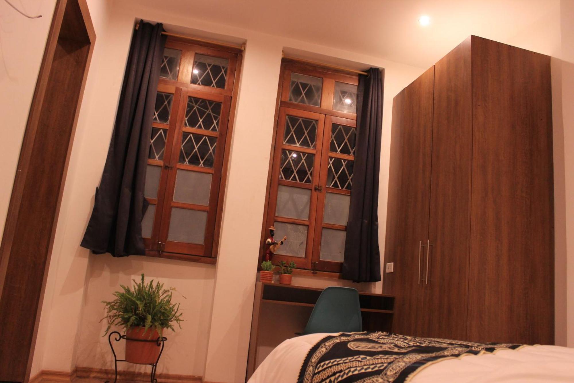 Hotel Inti Кито Екстериор снимка